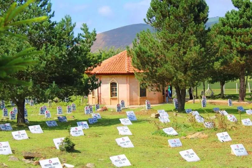 “Şehitler yanmış su istiyor”