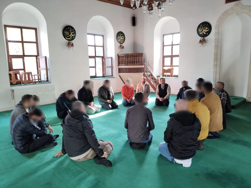 Ünye’de yükümlüler camide rehberlik ve destekle yeniden hayata hazırlanıyor