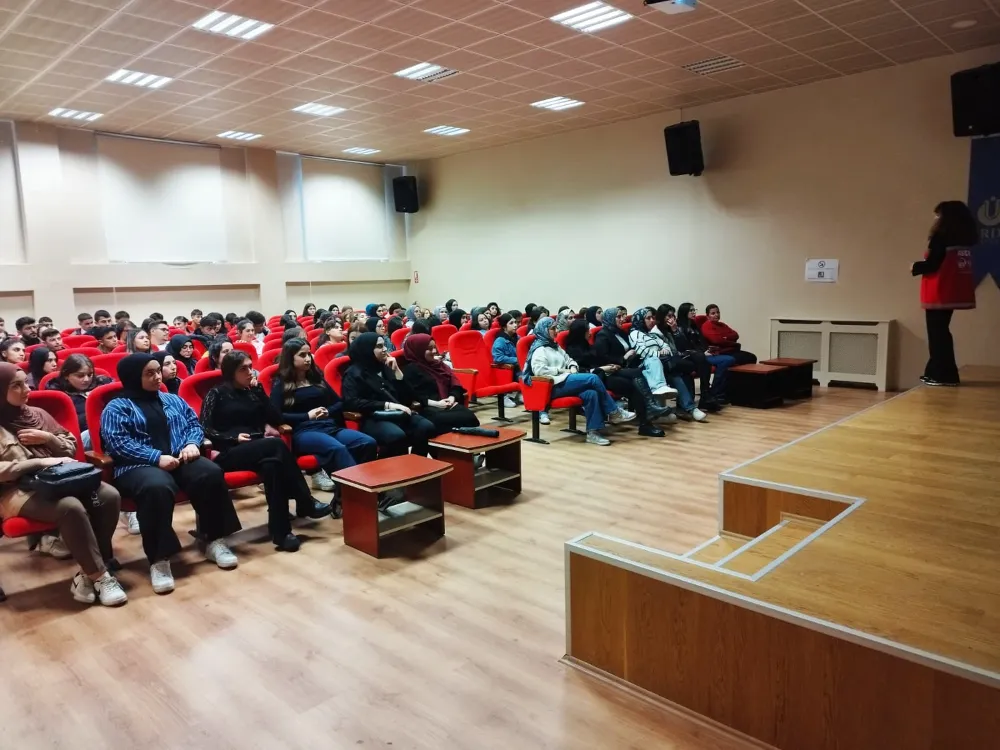 İkizce’de “Evlilik Öncesi Eğitim ve Bağımlılıkla Mücadele” semineri