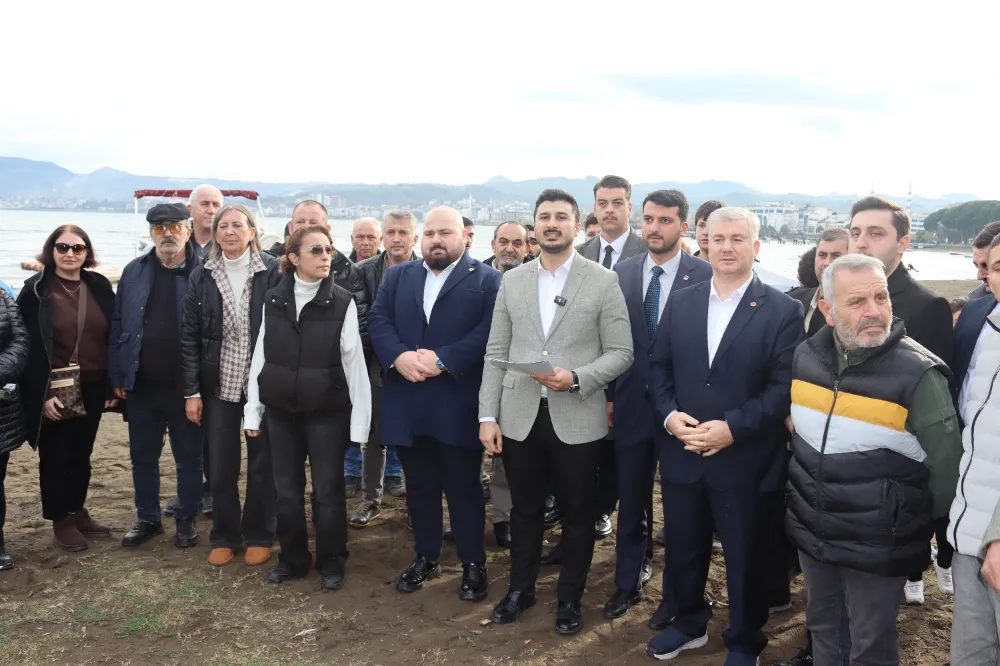 Saadet Partisi’nden yalı kumsalında büyükşehire çağrı