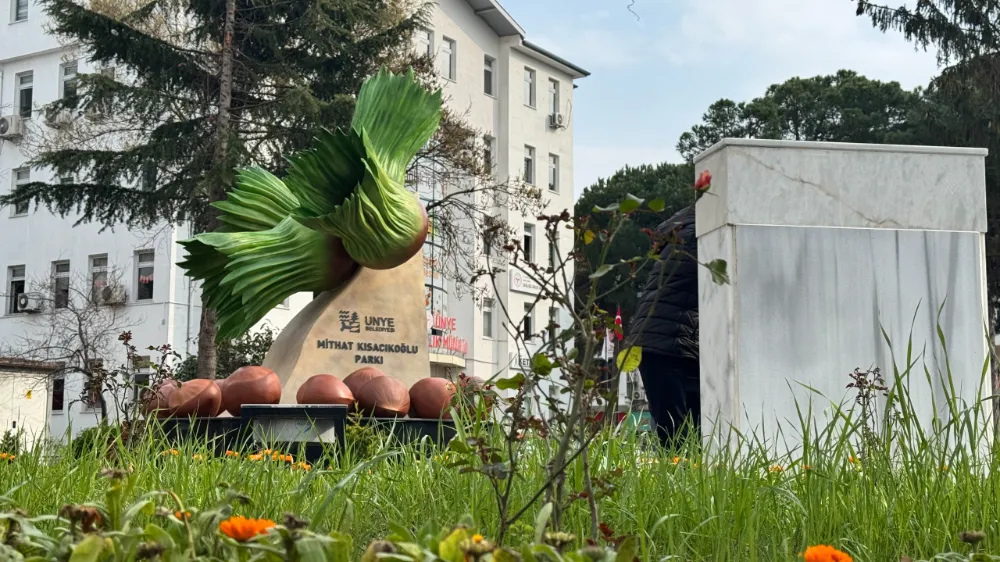 Mithat Kısacıkoğlu Parkı’na fındık figürlü yenileme