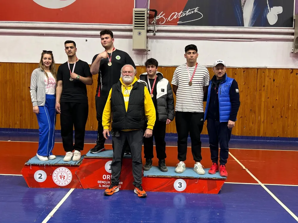 Ünye Anadolu Lisesi, Bilek Güreşi’nden 8 madalyayla döndü