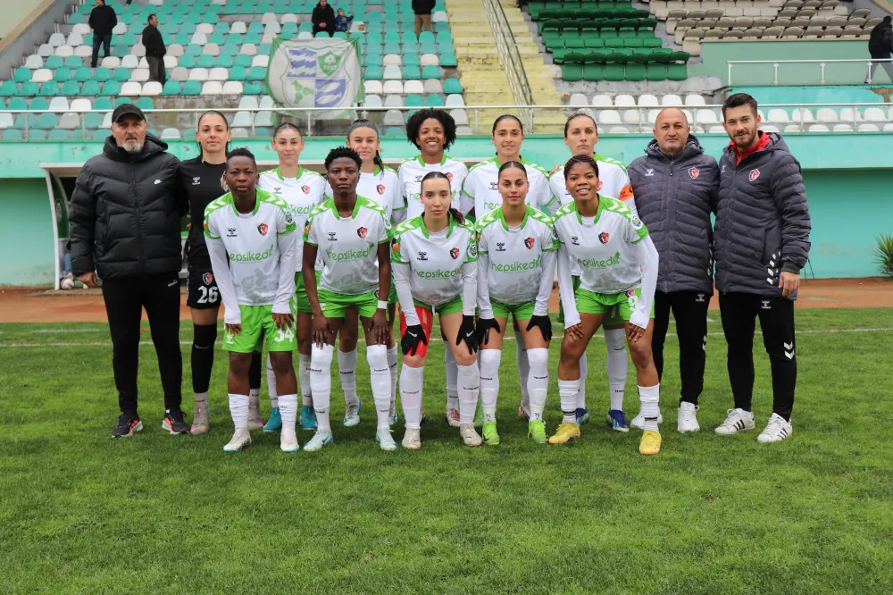 Ünye Kadın Takımı evinde berabere