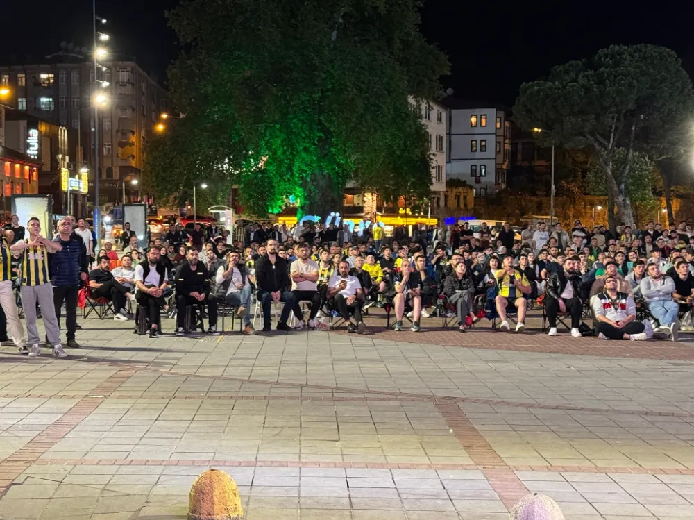 Ünye’de Fenerbahçe Şampiyonluğu dev ekranda kutlandı
