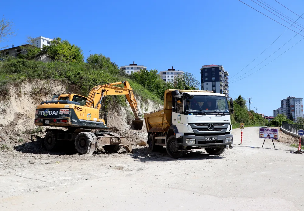 Fatsa Ayazlı Mahallesi’nde yol genişletme…
