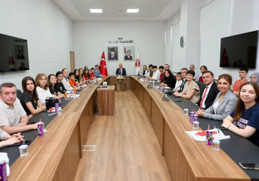 TÜBİTAK Proje Yarışmalarında başarı gösteren öğrencilere tebrik…