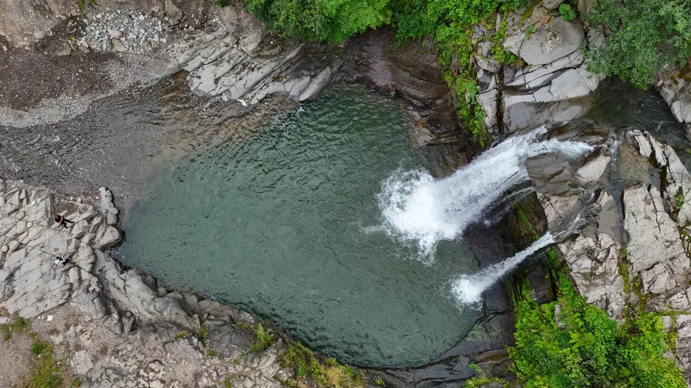 Çiseli Şelalesi’ne temizlik dokunuşu
