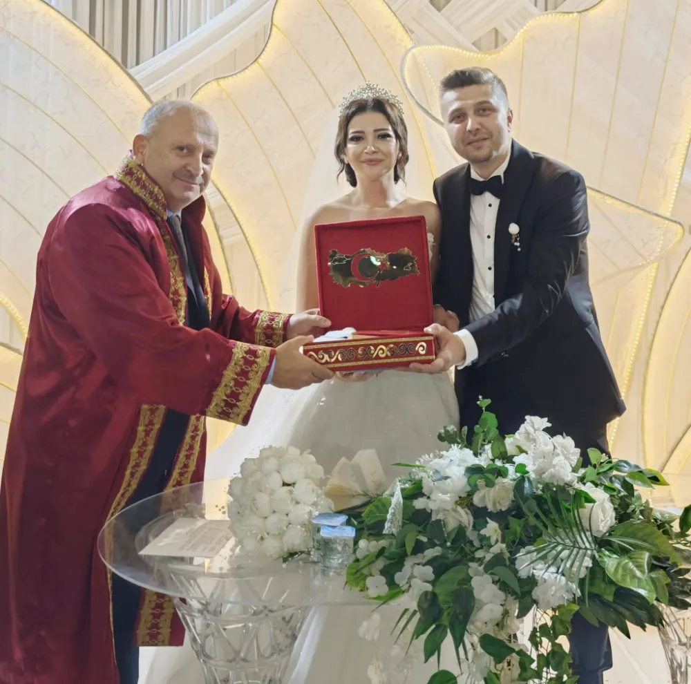 Simay ve Mert’ten bir ömür mutluluğa evet