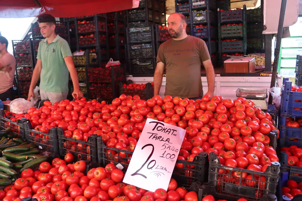 Ünye pazarında kışlık ürünlere ilgi…