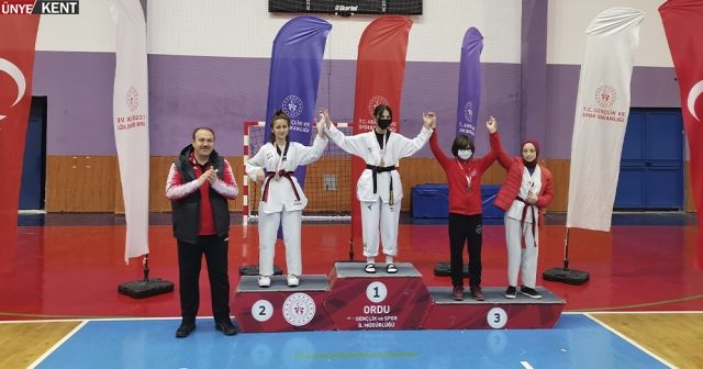 10 Kasım Taekwondo Turnuvası sona erdi