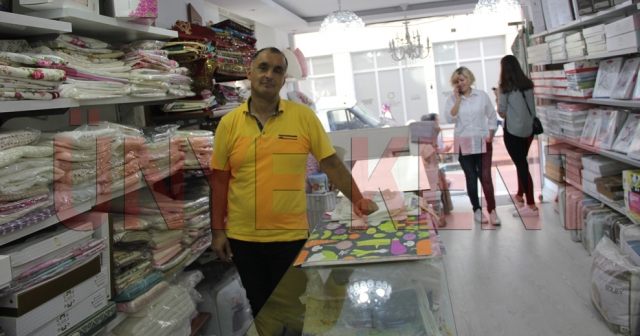 Ağaç ve aydınlatma boşluklarından esnaf dertli