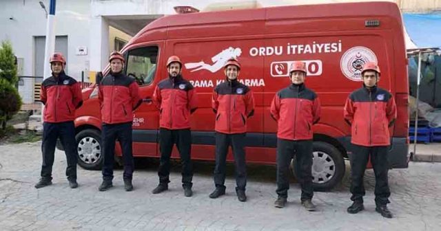 İzmir’e destek için Ordu arama kurtarma ekibi yolda…